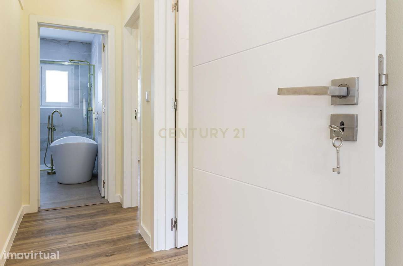 Apartamento T4 integralmente renovado em Alvalade, Lisboa. Em Venda!-14