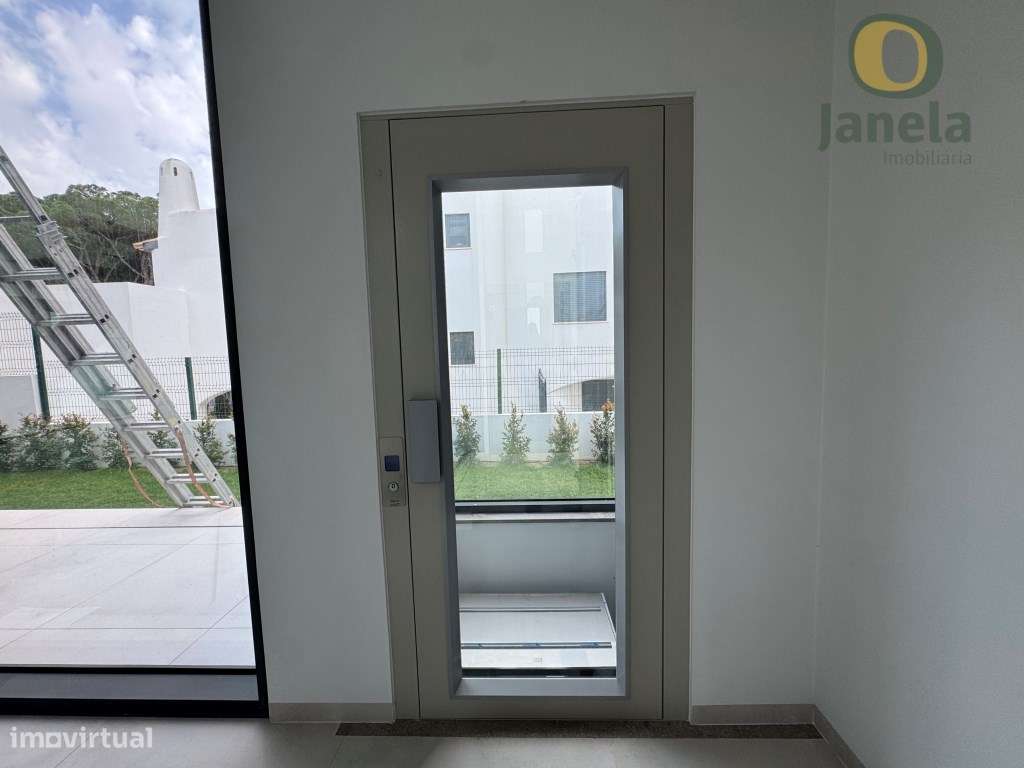 Moradia T4 de Luxo com Piscina, em Primeira Linha de Golfe, Vilamoura-56