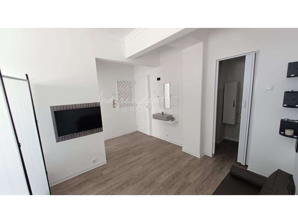 ARRENDAMENTO T0 EM OEIRAS [EQUIPADO E SEMI-MOBILADO] - Grande imagem: 3/37