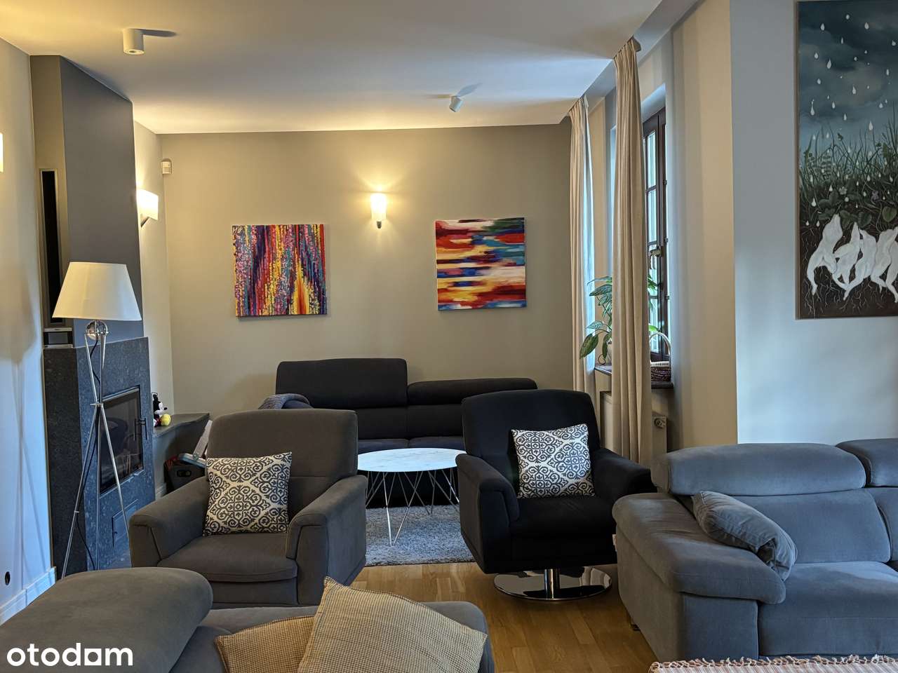 Elegancki dom z garażem na 3 samochody  i ogrodem, cicha okolica-2