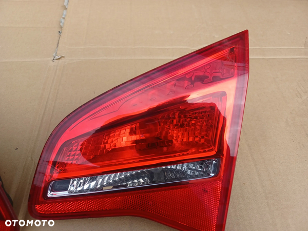 LAMPA TYLNA W KLAPE MERIVA B - 3