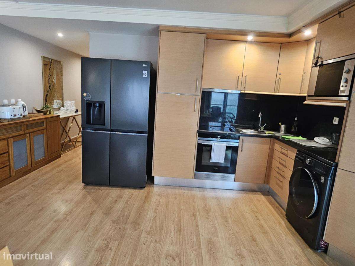 Apartamento com 2 quartos - localizado em Setubal - Grande imagem: 4/10