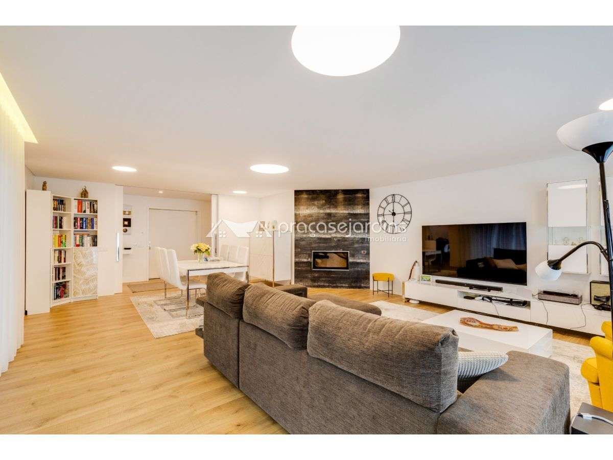 Moradia T5 Contemporânea e elevada eficiência energética – Amor, Le...-9