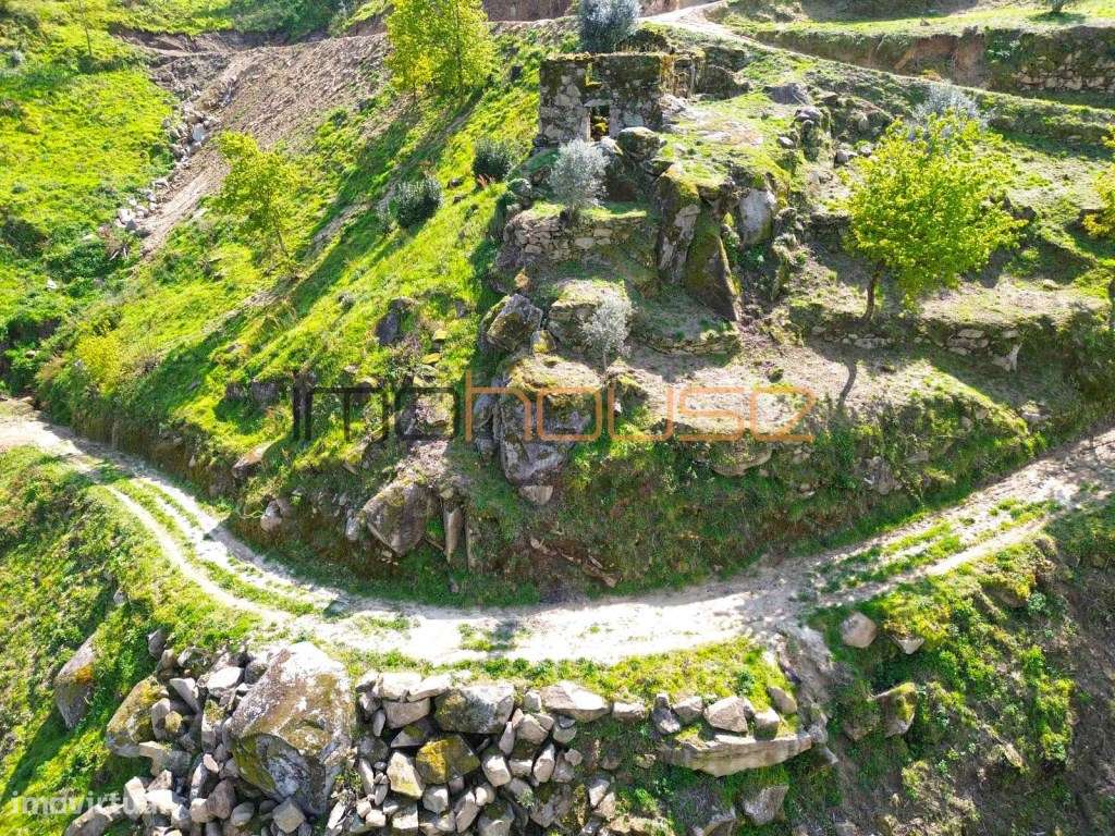 Quinta com frente de Rio Douro-12