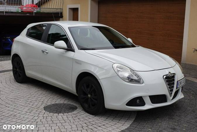 Alfa Romeo Giulietta - 8