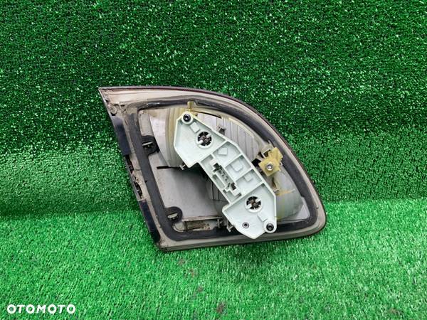 MERCEDES W211 KOMBI LIFT LAMPA PRAWA TYŁ W KLAPĘ TYLNA KLAPY A2118203064 - 3