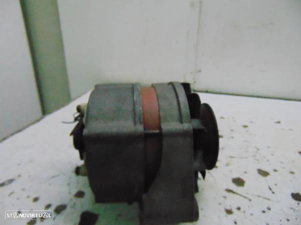 Mercedes W123 Alternador/Motor de arranque - 4