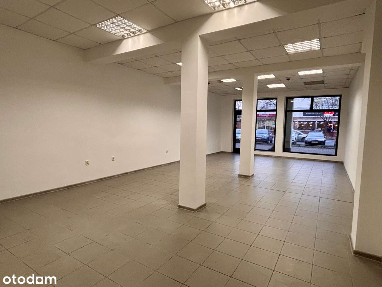 Lokal usługowy 56,5m² z witryną na parterze - Pełny obrazek: 5/11