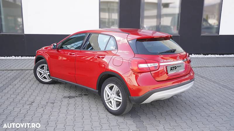 Mercedes-Benz GLA 200 d - 3