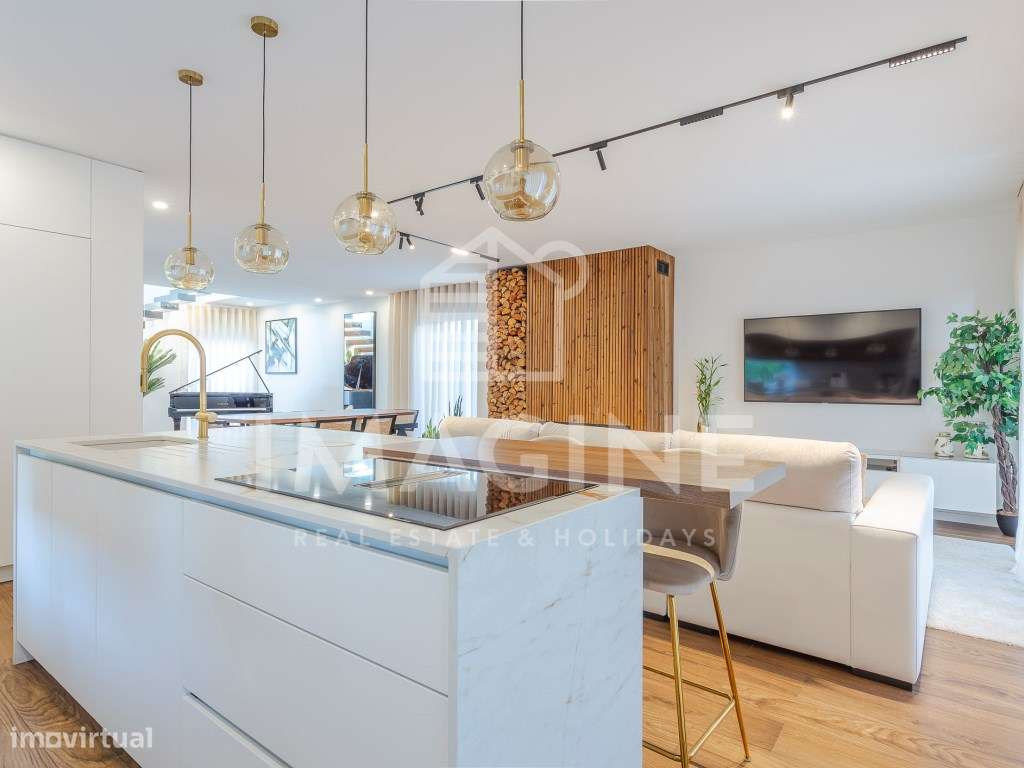 Moradia V2, de Arquitetura Moderna com Piscina e jardim - Urbanizaç...-11