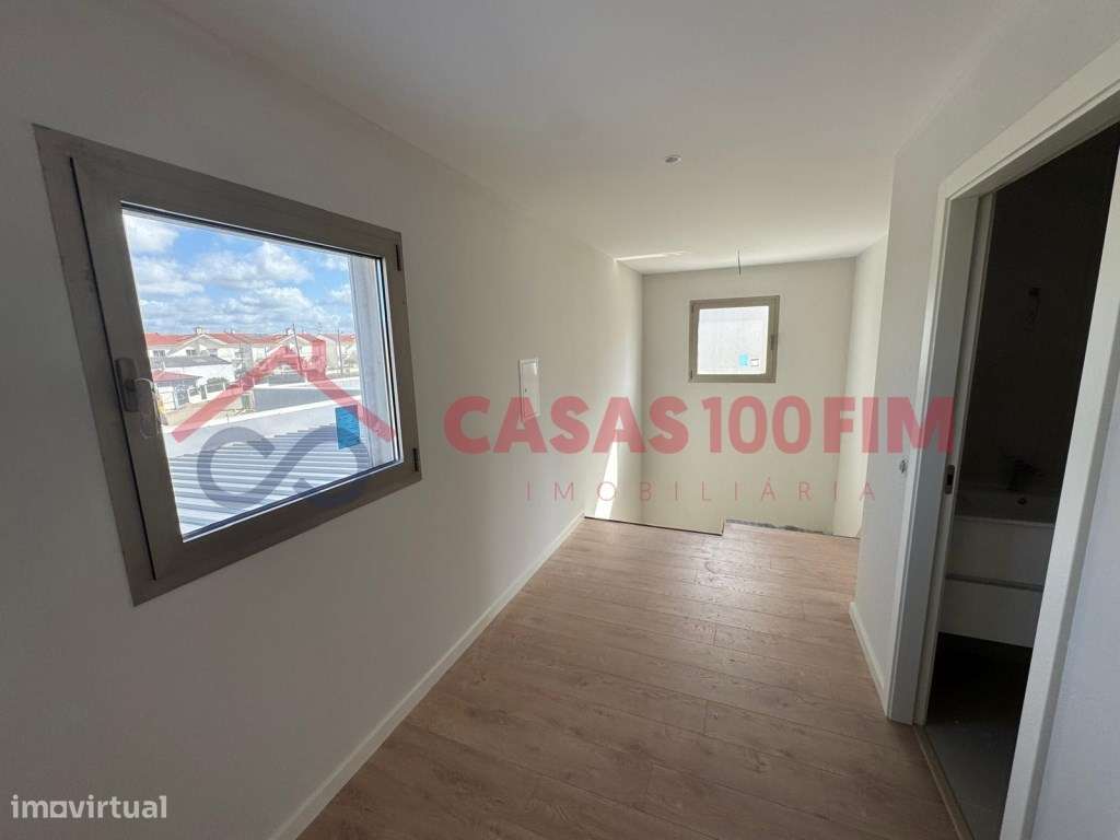 Moradias V3+1 de arquitetura moderna em construção na Jardoeira, Ba...-36