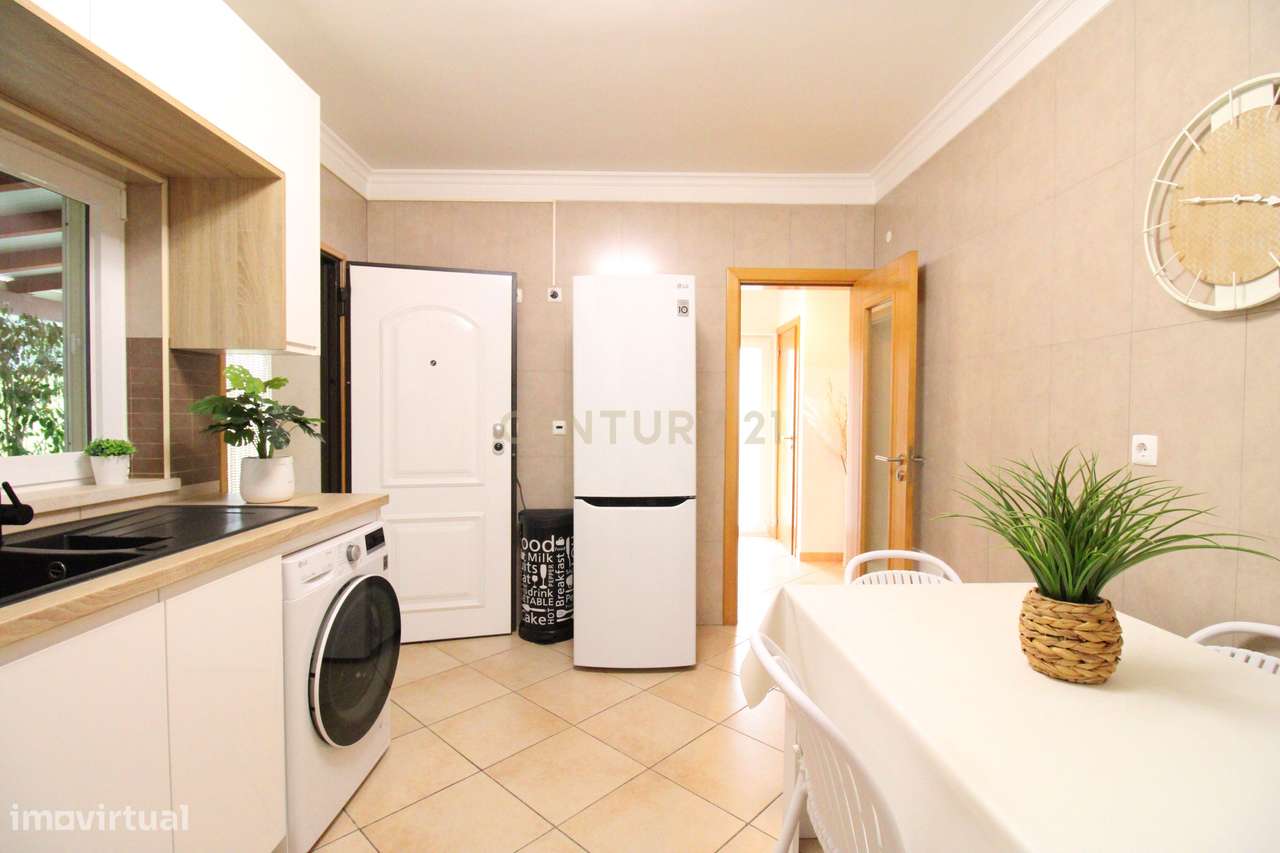 Moradia, Fernão Ferro, Seixal, com 3 Quartos - Grande imagem: 4/54