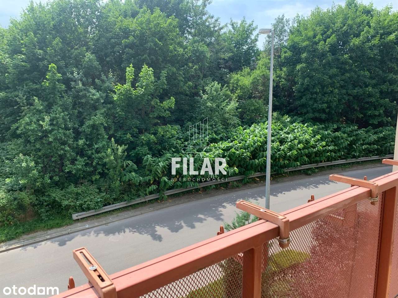 Os. Dolina Cisów, cisza i spokój, balkon, hala-15