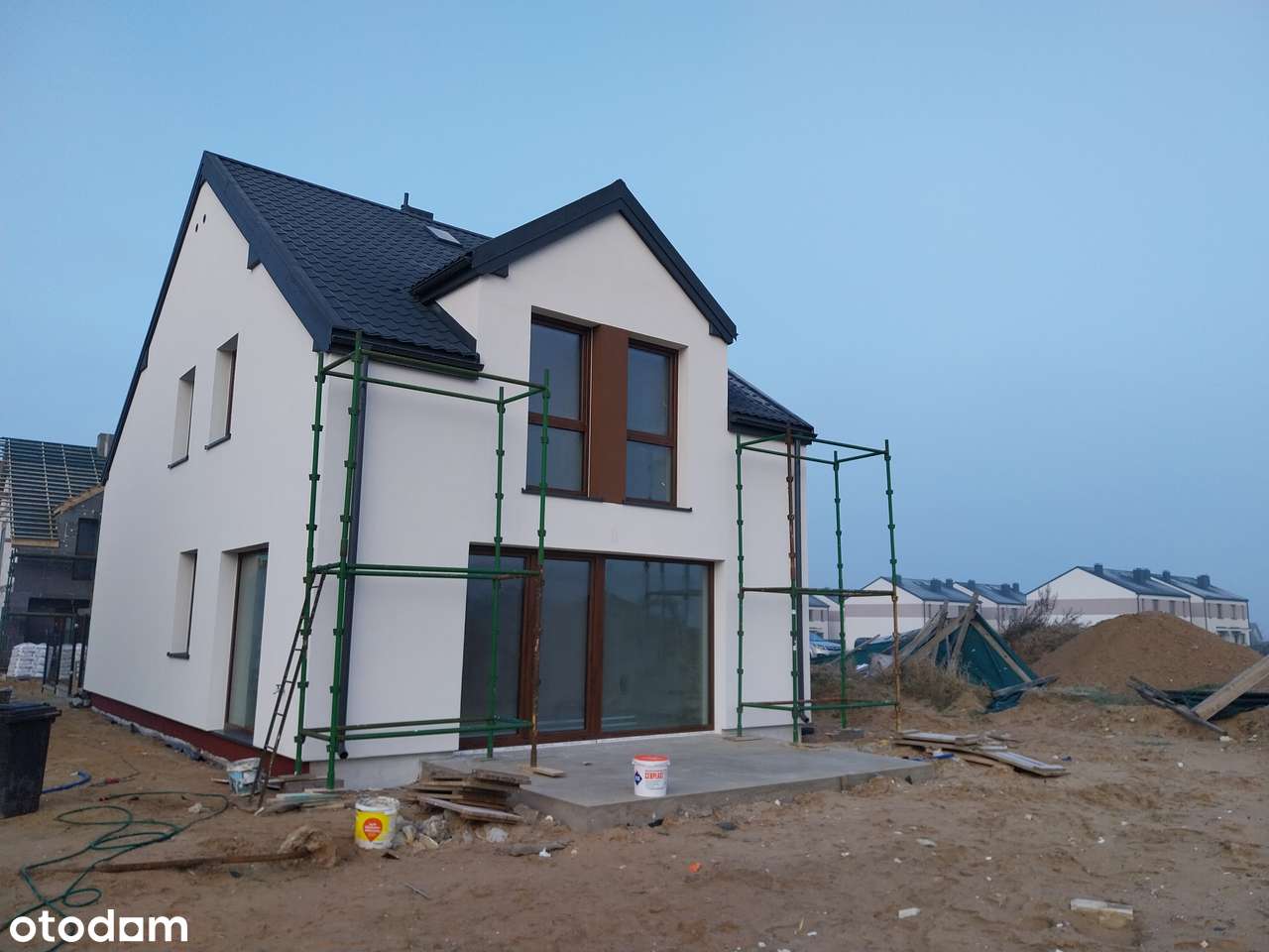 ** Domek wolnostojący w cenie blizniaka * Duża działka * Super cena ** - Pełny obrazek: 5/9