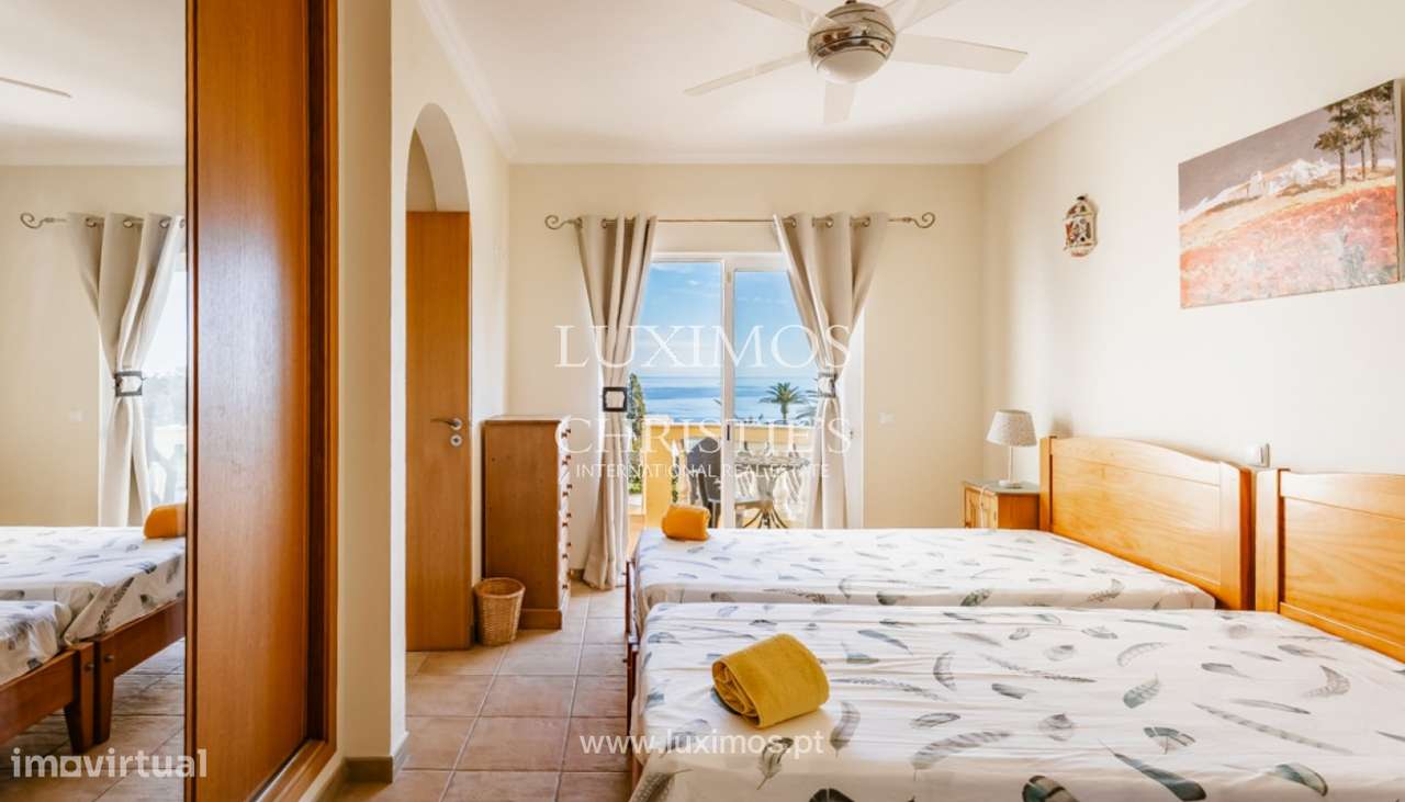 Moradia com piscina e garagem para venda em Salema, Algarve-8