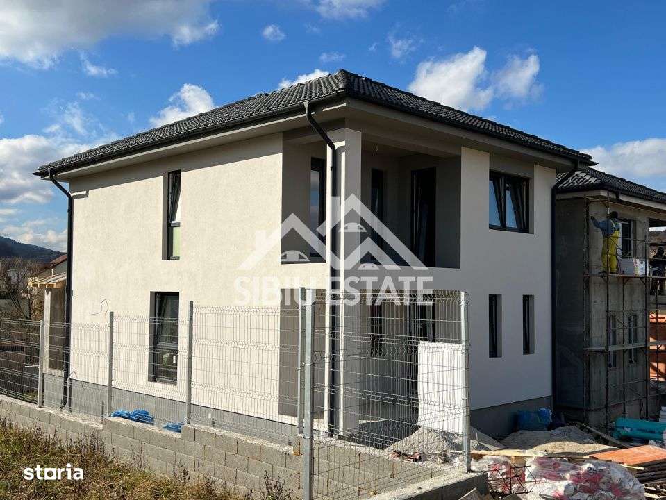 Vila spațioasa cu priveliște superbă spre cetatea Cisnadioarei-2