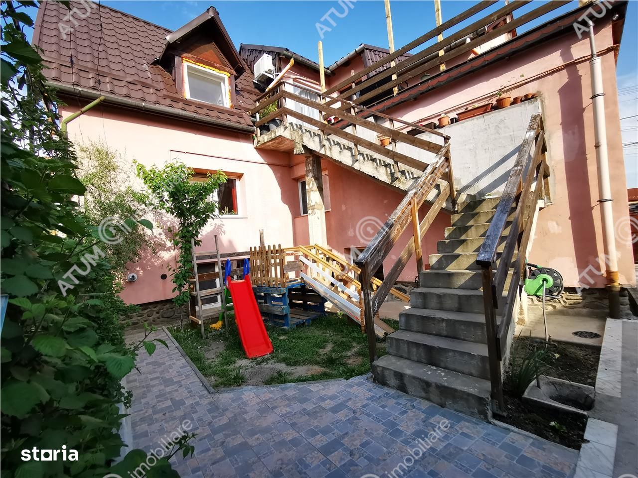 Casa single cu 3 apartamente de 320 mp utili in Sibiu zona Lazaret
