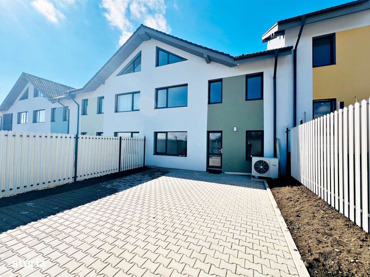 Casă întabulată, 5 cam, 119 mp utili, curte 70 mp – finisată la cheie-18