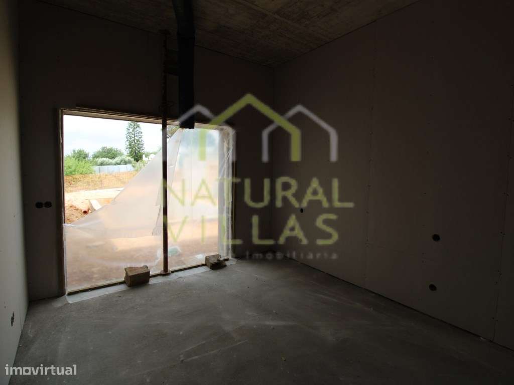 Moradia T3 + Piscina em Construção em Pêra, Silves - Grande imagem: 5/6