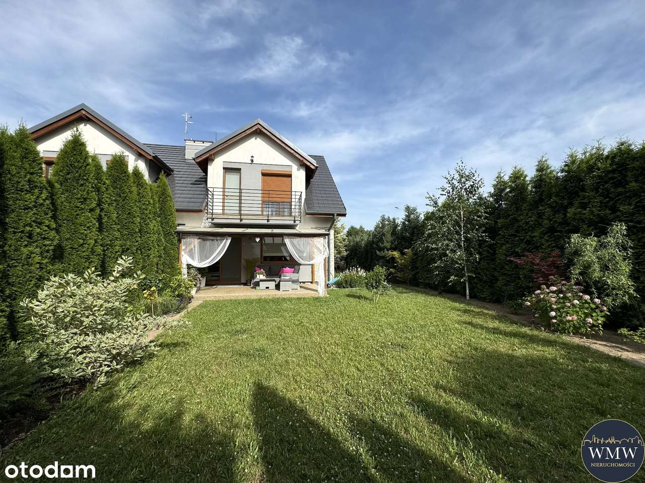 Wyjątkowy skrajny segment w wysokim standardzie z pięknym ogrodem-14