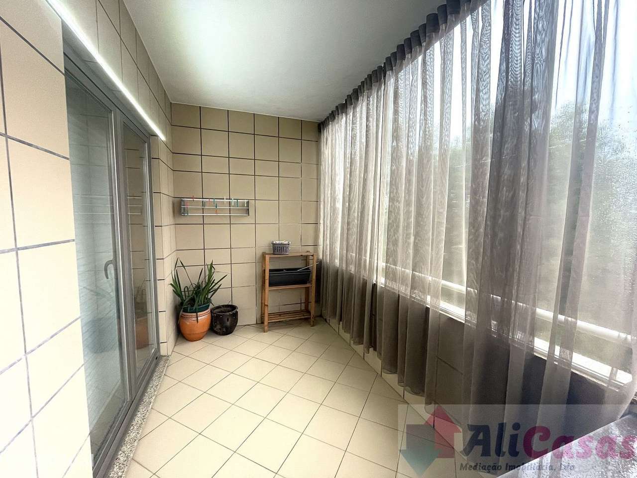 Excelente T3 Último Piso- Lugar de Garagem P/2 carros-23