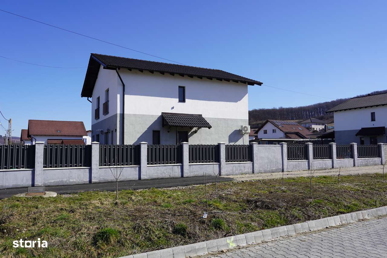 Casă tip duplex complet amenajată si mobilată-0