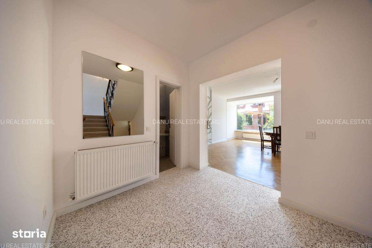 Vila deosebită de vânzare în centrul istoric al Brașovului-5