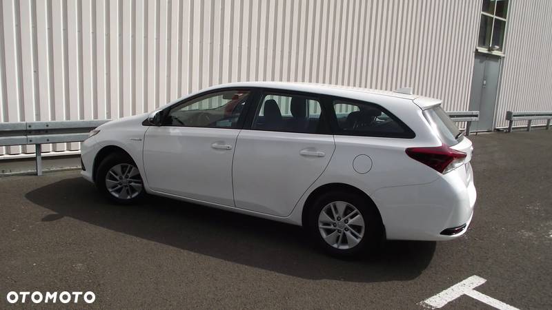 Toyota Auris Hybrid 135 Active - 12