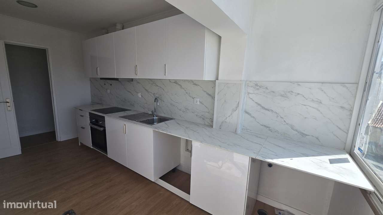 T2+1 totalmente remodelado Amora-9