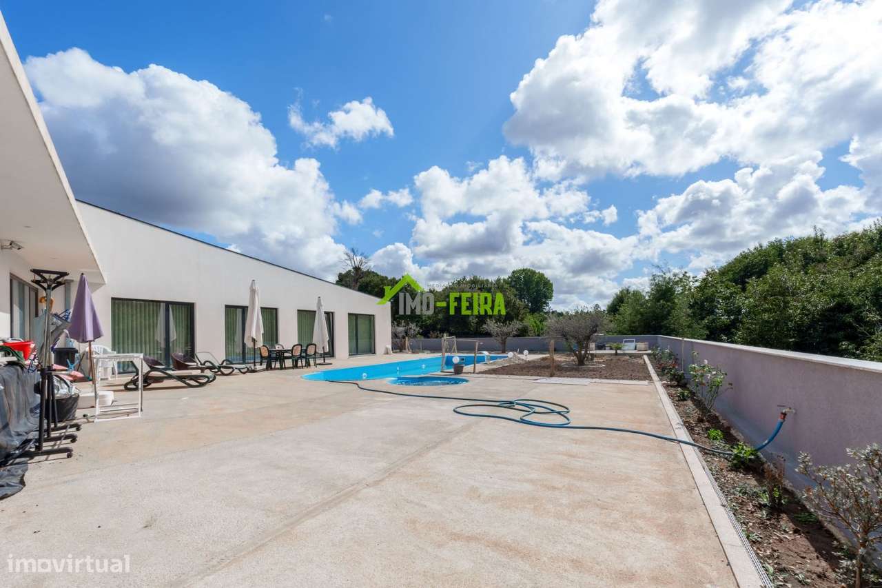 MORADIA LUXO COM PISCINA-39