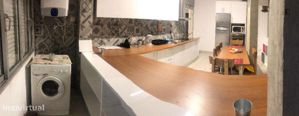 Quarto - localizado em Amadora Lisbon - Grande imagem: 5/9