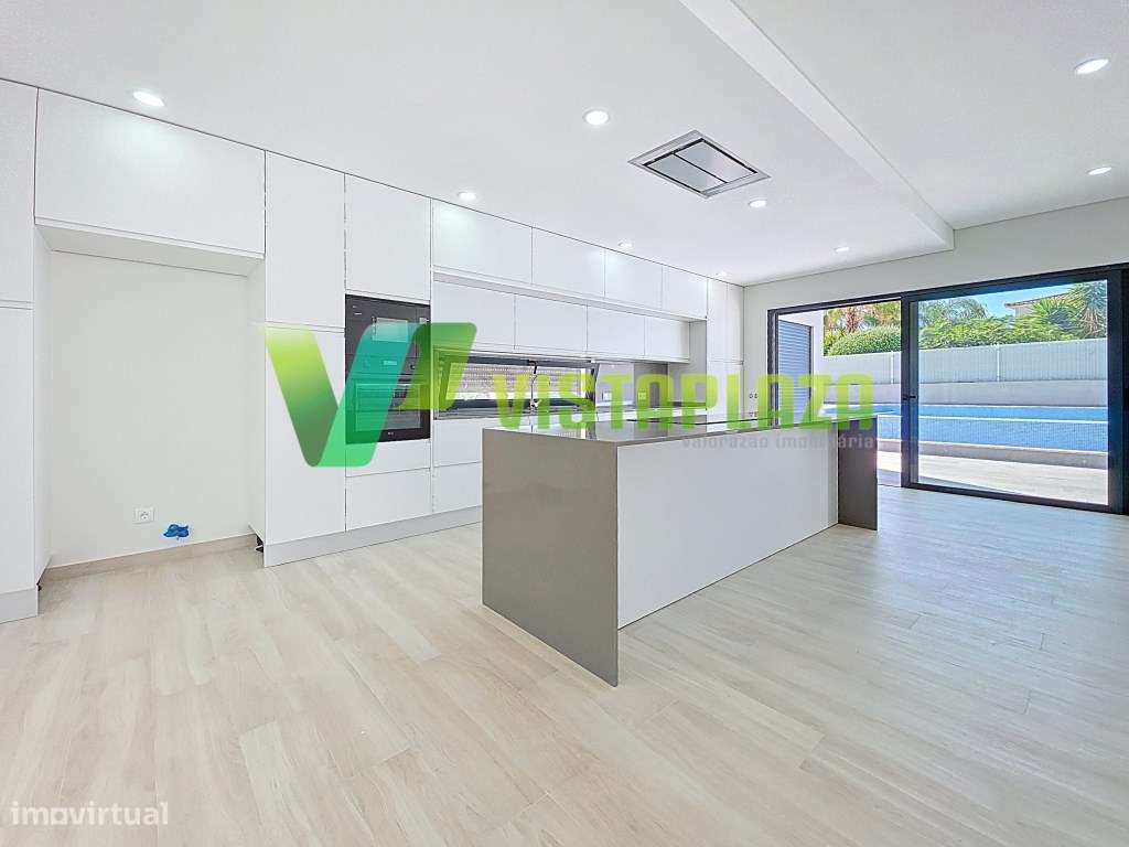 Moradia com Três quartos, nova, isolada com Garagem , Jardim e Pisc... - Grande imagem: 5/29