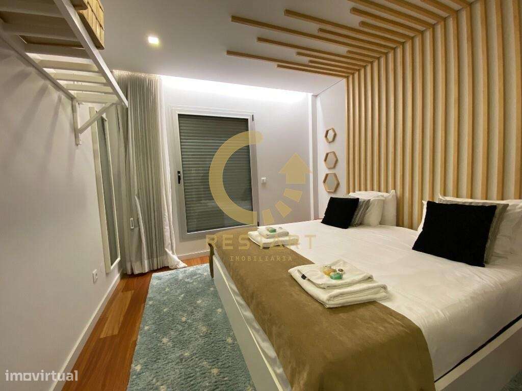 Apartamento T3 totalmente mobilado com vista Rio-18