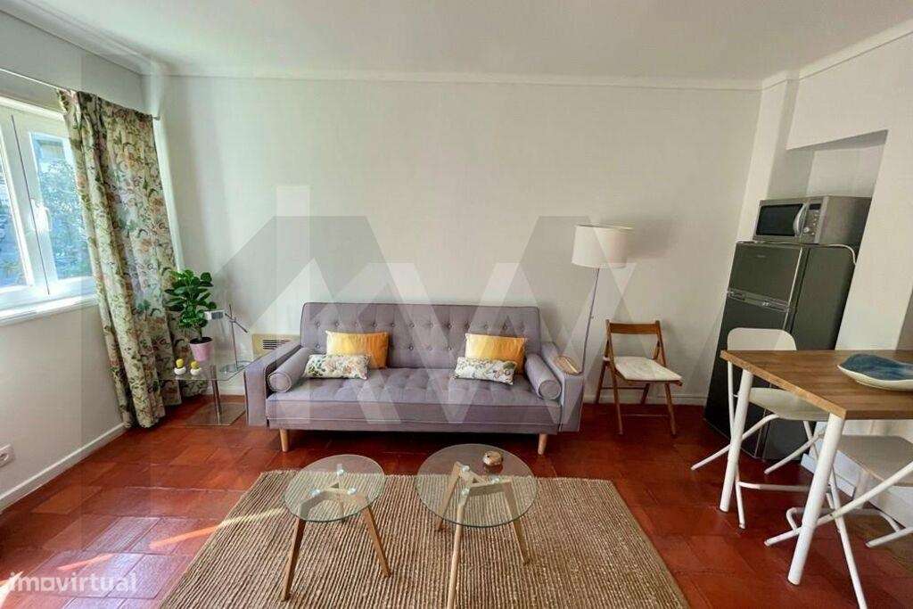 Apartamento mobilado, junto ao Centro de Cascais, com varanda vista de - Grande imagem: 4/15