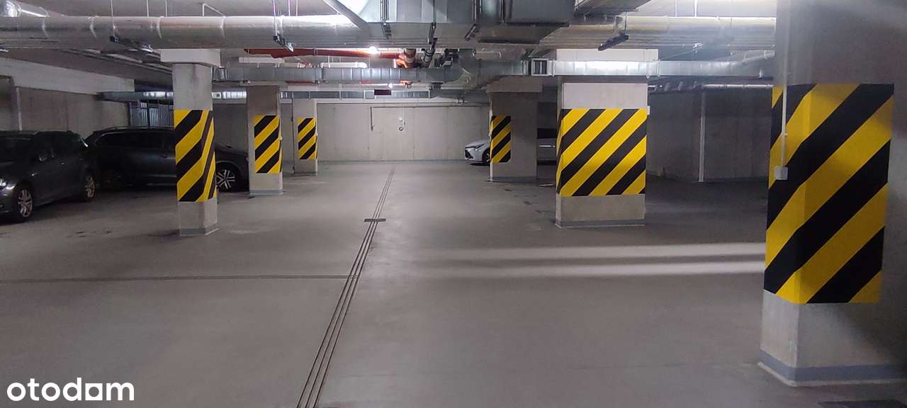 Szerokie miejsce postojowe w garażu, Ostródzka 118 - Pełny obrazek: 1/3