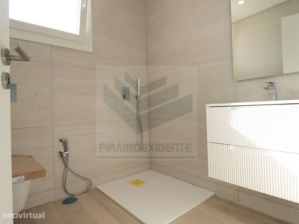 Moradia Isolada NOVA! Piscina Lavandaria Boas Áreas, Azeitão-16