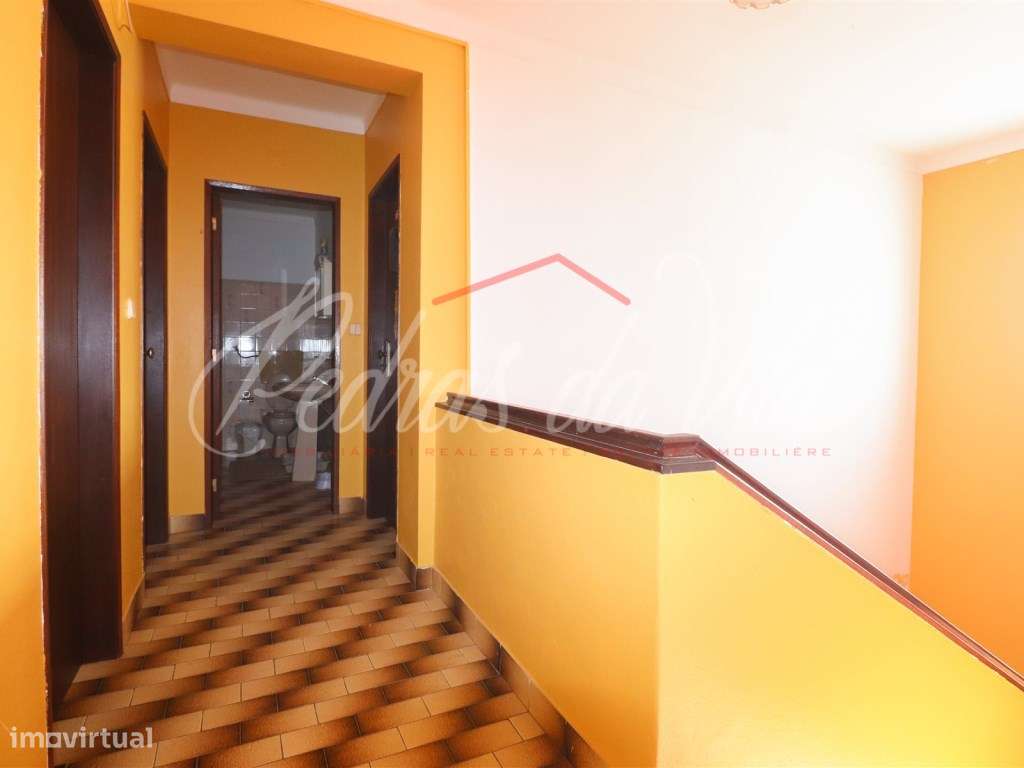 Excelente moradia T5 com anexo, quintal e garagem - Vila Nova de Mi...-28