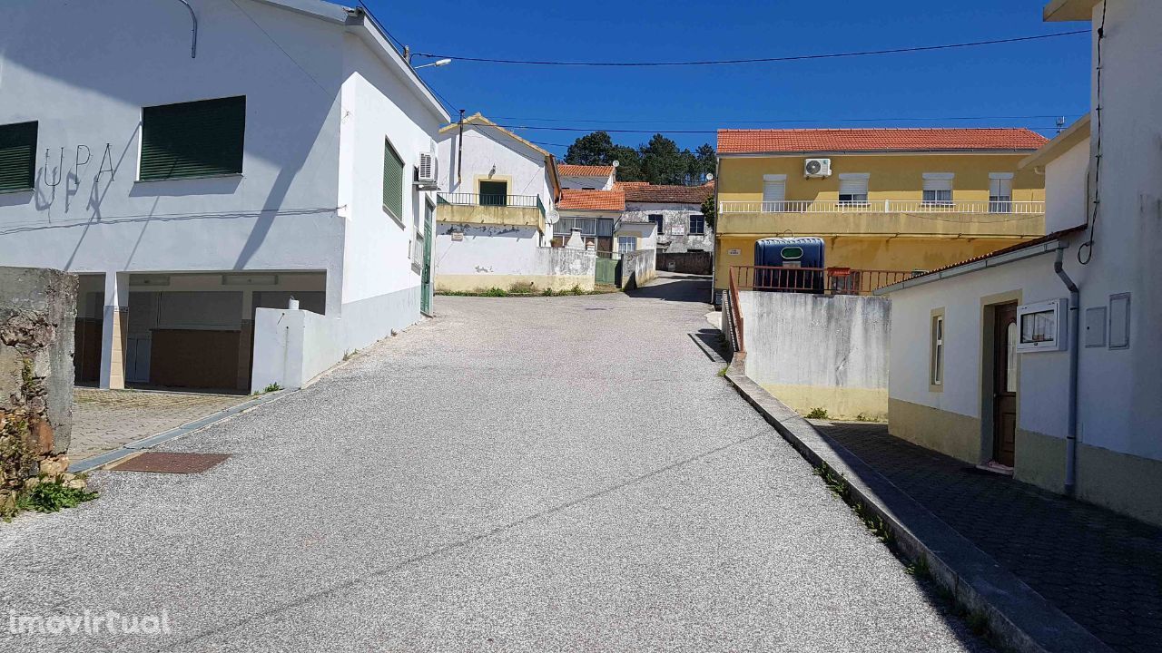 Casa para recuperar em Armadouro, Pampilhosa da Serra