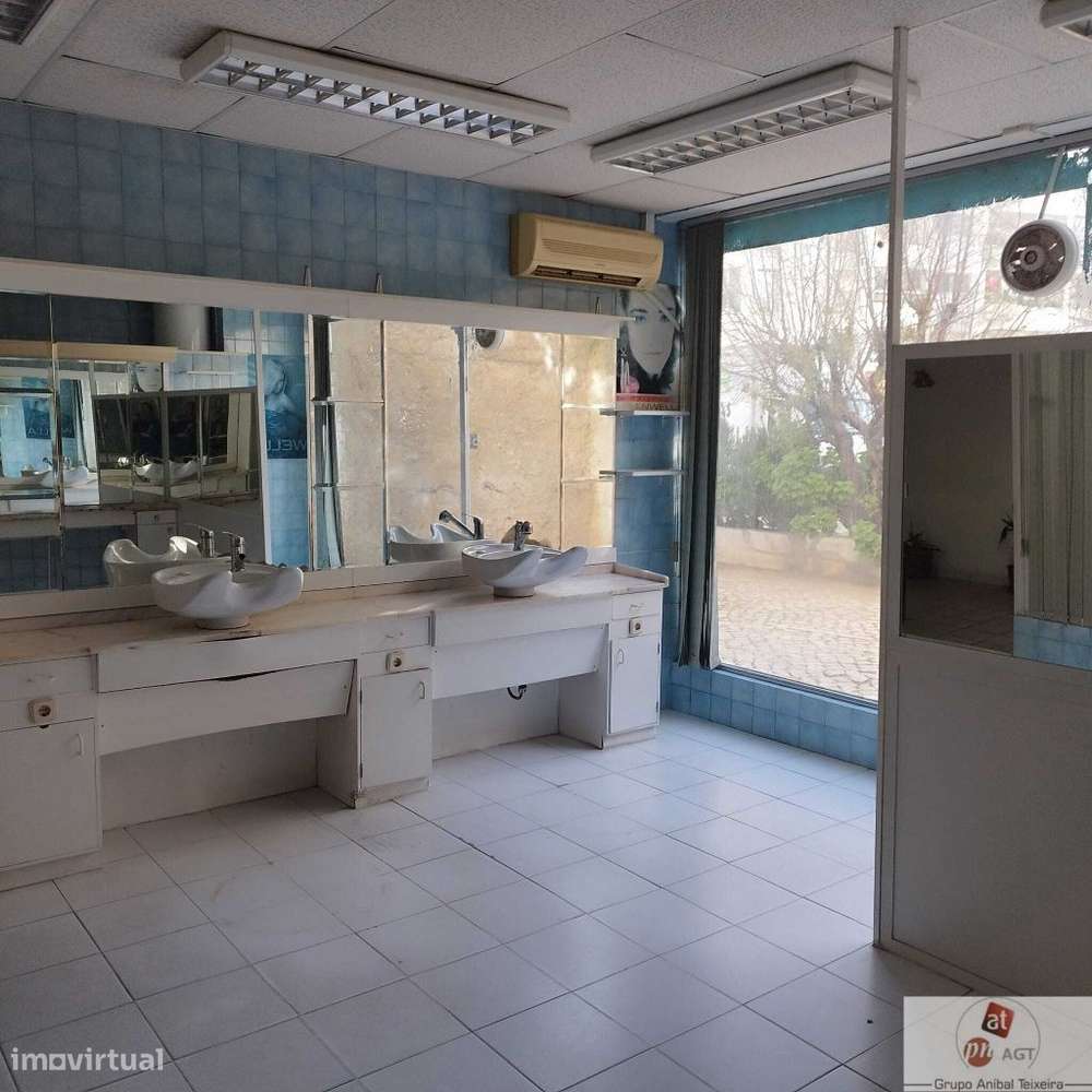 Loja Galerias Alcaide - Cascais - Grande imagem: 3/7