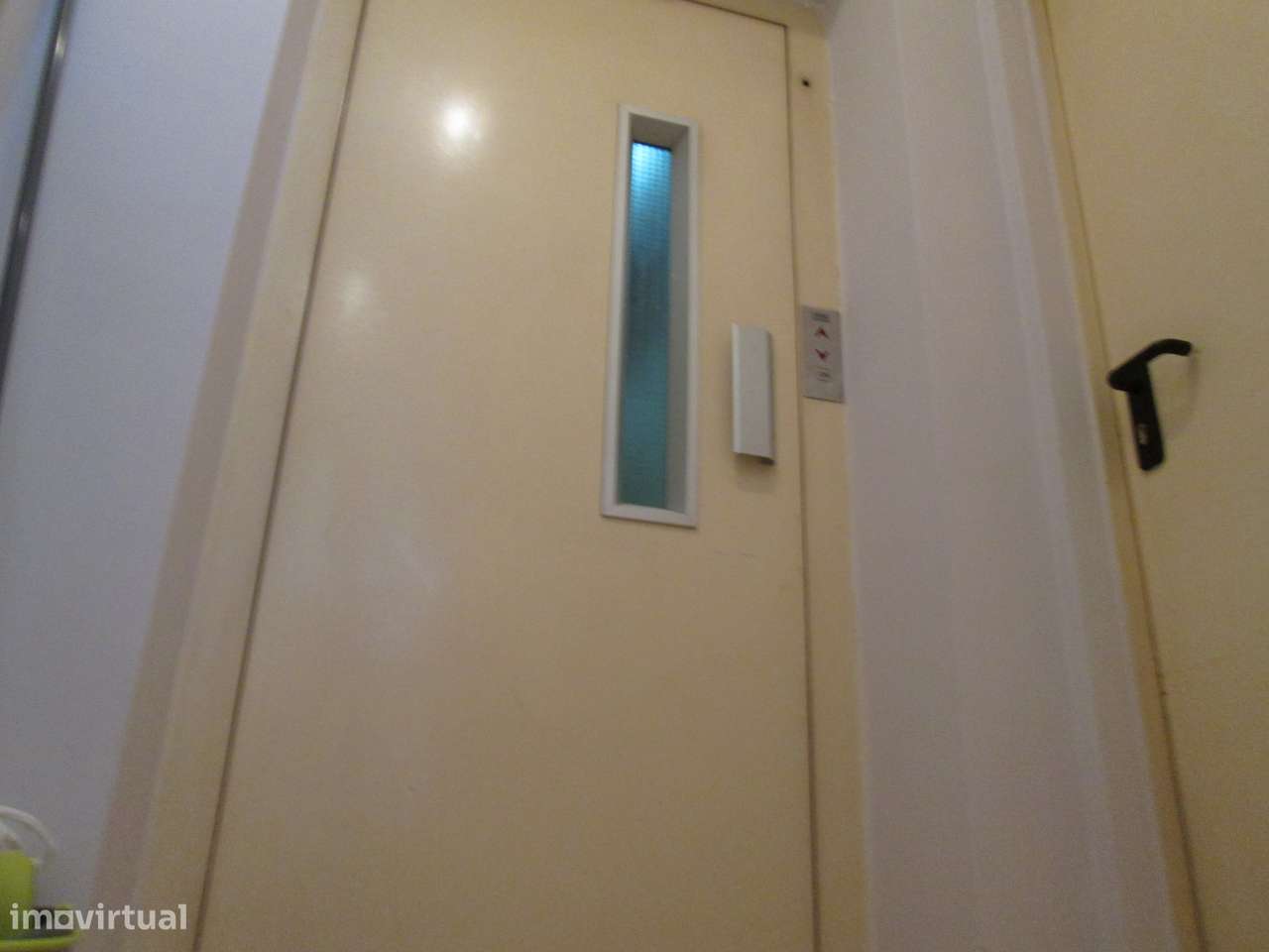 T0 Kit Porto à Ordem dos Advogados Mobilado e Equipado Metro Trindade - Grande imagem: 4/25