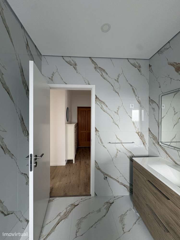 Apartamento T1+1 São Tomé de Negrelos - Grande imagem: 3/36