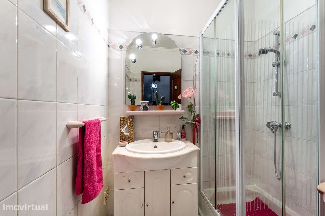 Moradia, 5 quartos, Sintra, Rio de Mouro-15