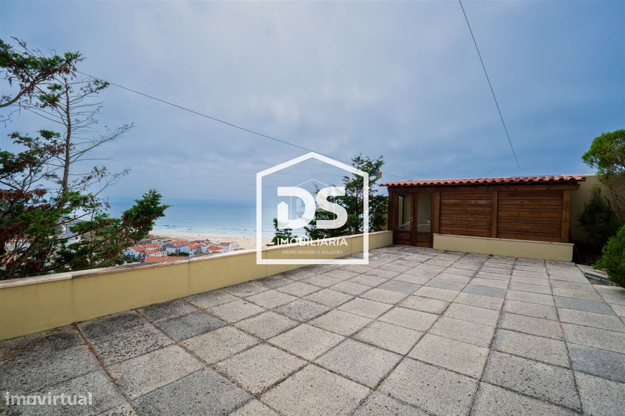 Exclusiva Propriedade Frente Mar com Piscina e Vista Panorâmica | Pare-36