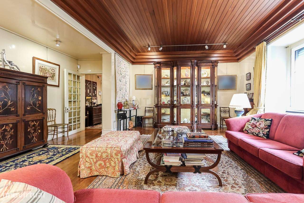 Apartamento T6 de charme no Areeiro - Grande imagem: 4/47