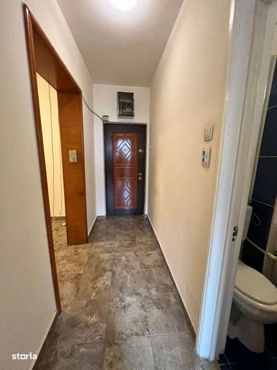 Bucur Obor- metrou la 1 min, 2 camere decomandat,-10