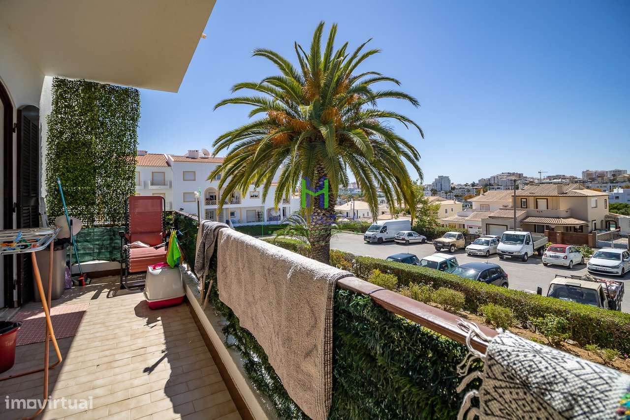 Apartamento T2 com Terraço, virado a sul, numa zona sossegada de Lagos-10