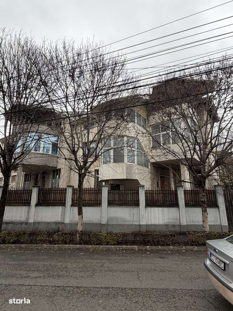 Spațiul comercial  km o Craiova-1