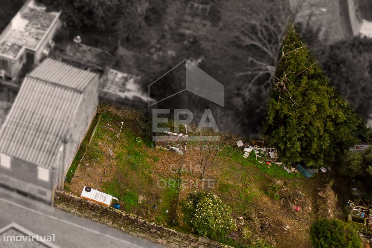 Terreno com 335 m² próximo do Polo Universitário - Grande imagem: 2/5