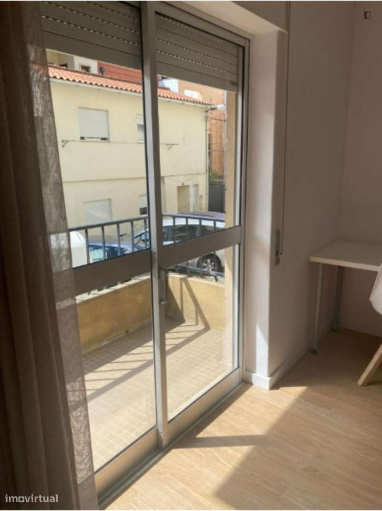 Quarto - localizado em Leiria - Grande imagem: 3/22
