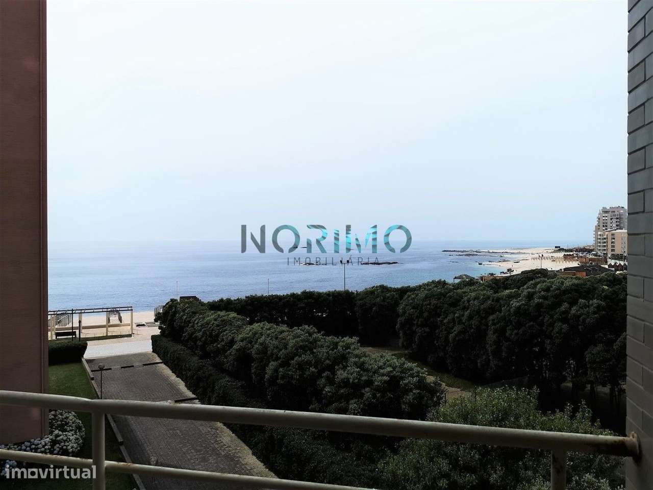 Apartamento T3 Frente Mar (Remodelado)-9